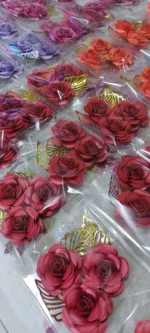 Flor feita em papel 5cm x 5cm - Imagem 7