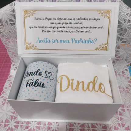 Kit Toalha Caixa e Caneca